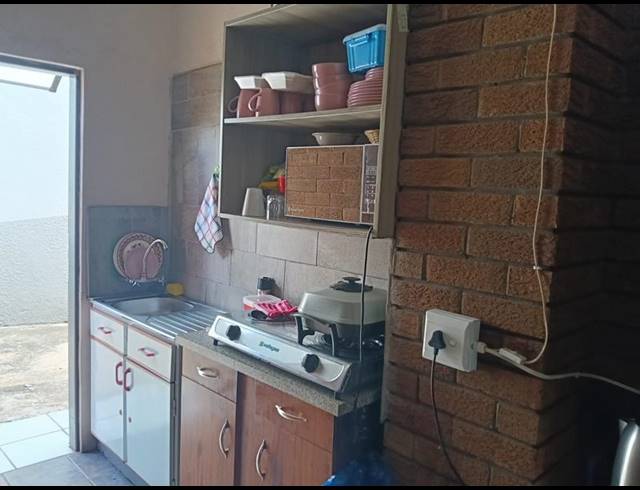 4 BEDROOM HOUSE FOR SALE IN STRUBENVALE